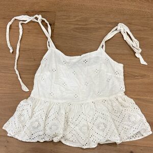 Cute Madewell White Eyelet Flowy Camisole 🫶🏼💗